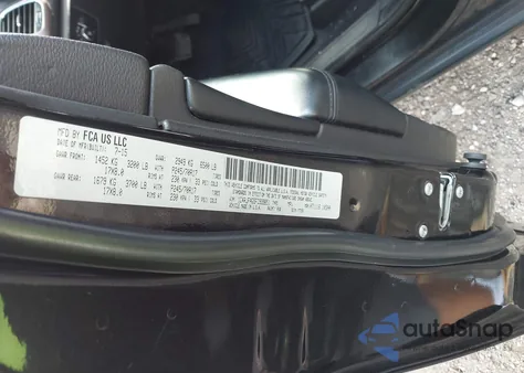 2015 Jeep Grand Cherokee Laredo z USA, uszkodzony, nr VIN 1C4RJFAG5FC939851